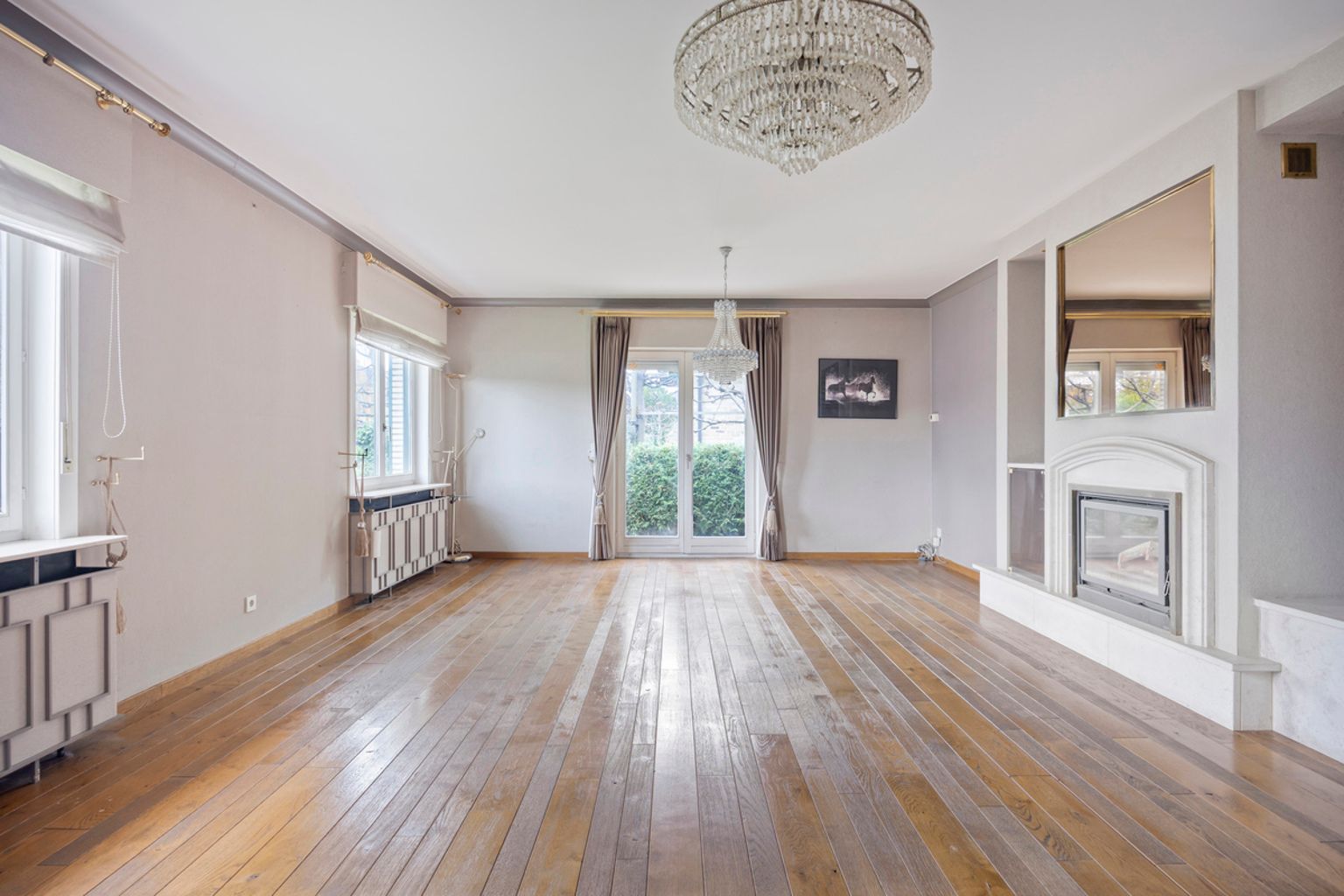 Bungalow van 176 m² met garage en tuin foto 5