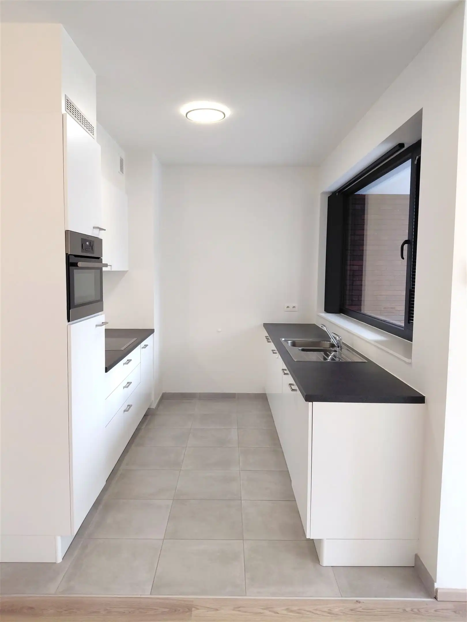 TE HUUR: Gelijkvloers appartement met 2 slaapkamers te Heusden!  foto 6