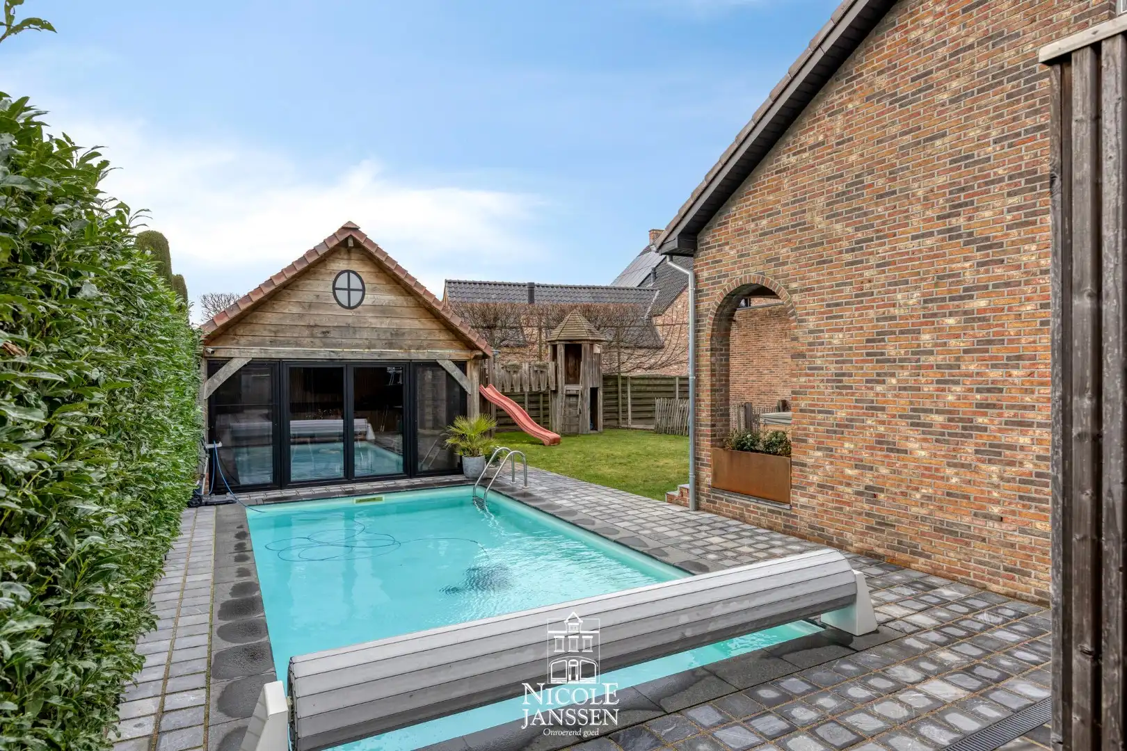 Ruime gezinswoning foto 38