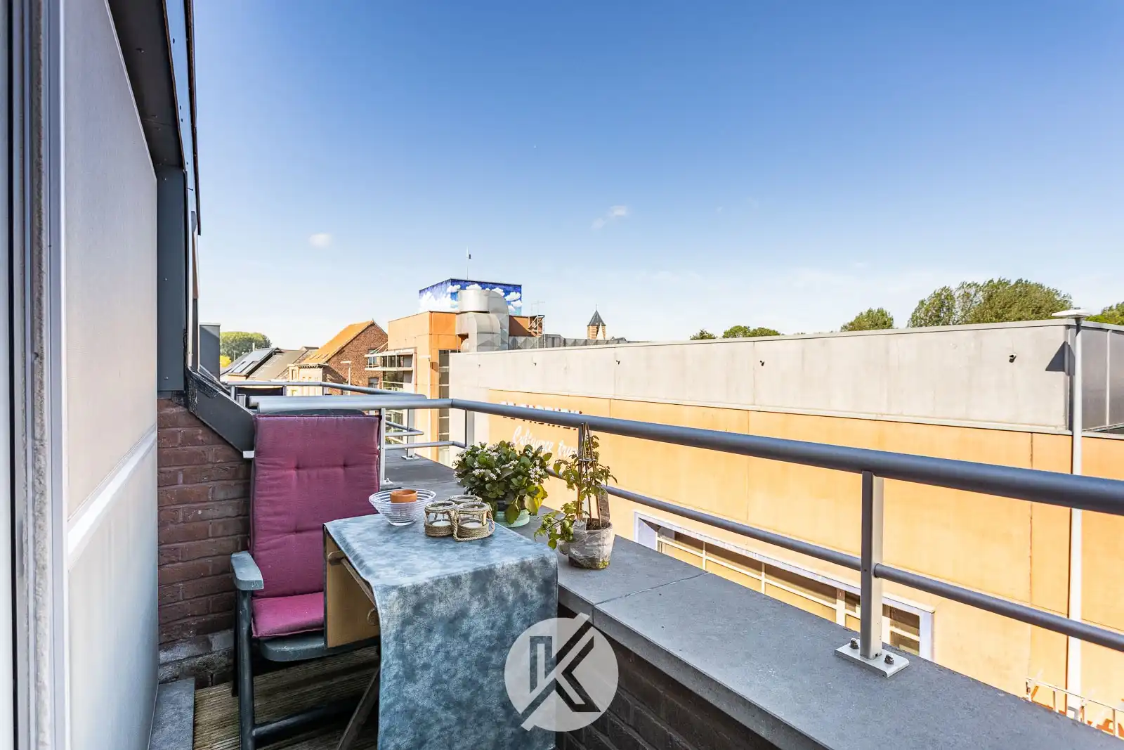 Moderne duplex met 2 slaapkamers en garage foto 9