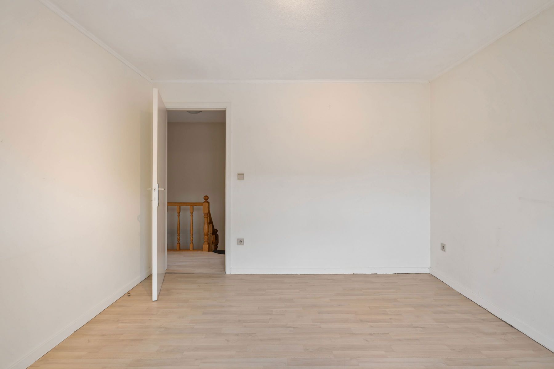 Halfopen woning met tuin, 3 slpks en dubbele garage foto 14