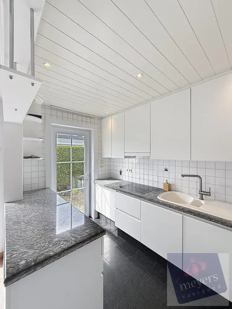 Vrijstaande gelijkvloerse woning met tuin in Hasselt foto 9