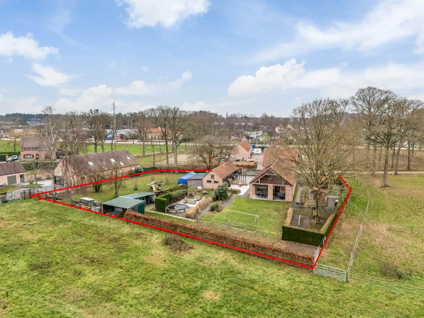 Uniek landhuis op een perceel van +/- 27 are in een GROENE oase foto 25