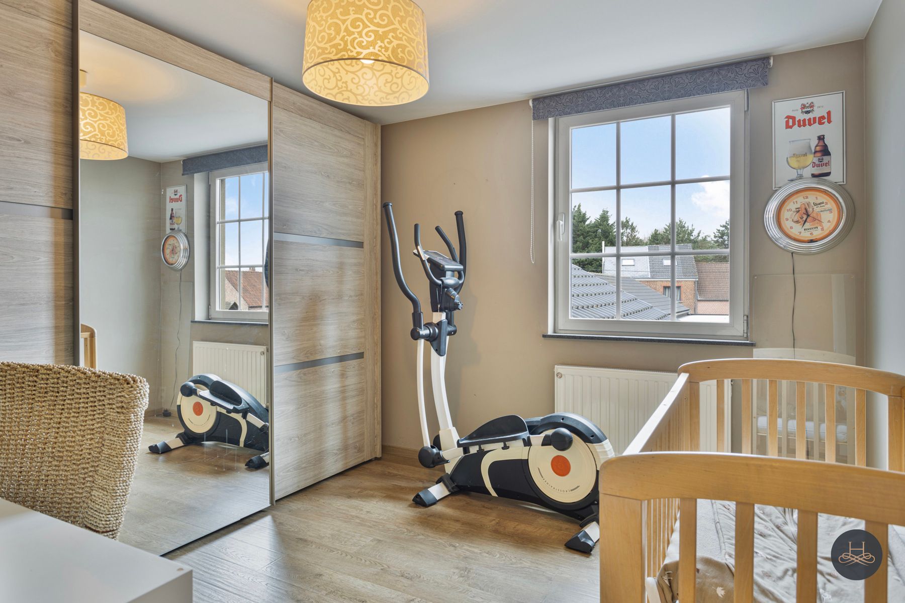 Gerenoveerde woning met grote garage/opslagplaats van +- 90 m2 foto 22
