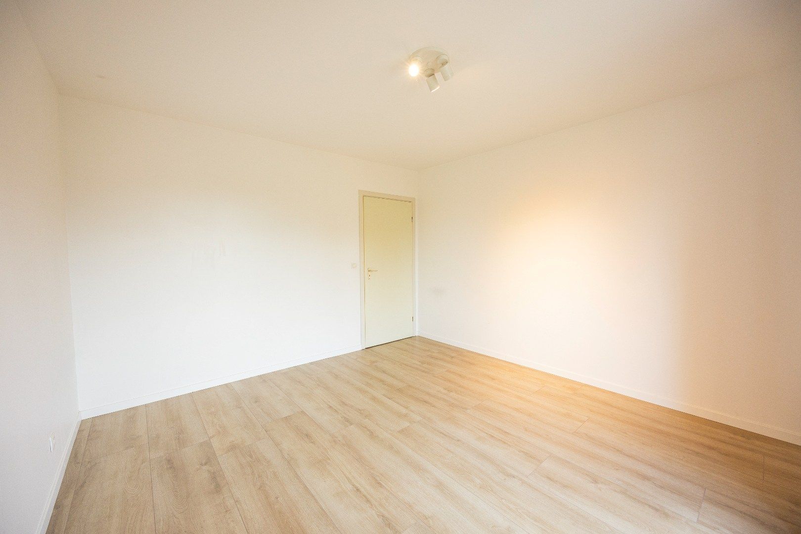 Gerenoveerd energiezuinig app 2 slpks + garagebox  foto 9