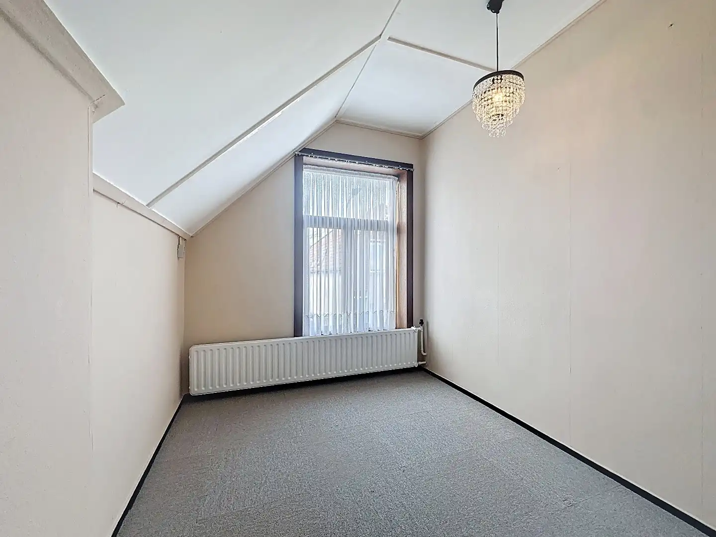 Recente mansarde met garage foto 26