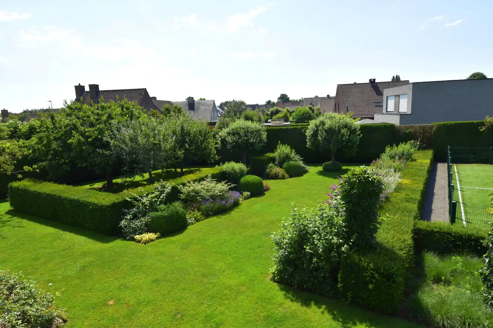 Uitzonderlijk vastgoed te koop op een zeer royaal perceel (2103 m²) in Gullegem foto 27