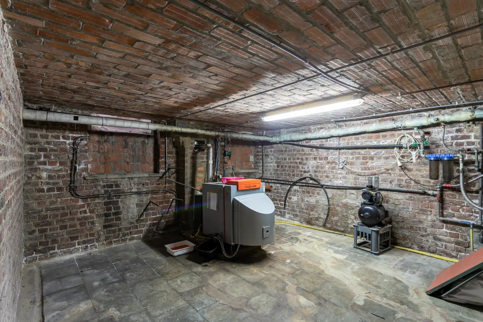 Ruime woning met naastgelegen bouwgrond en loods foto 37