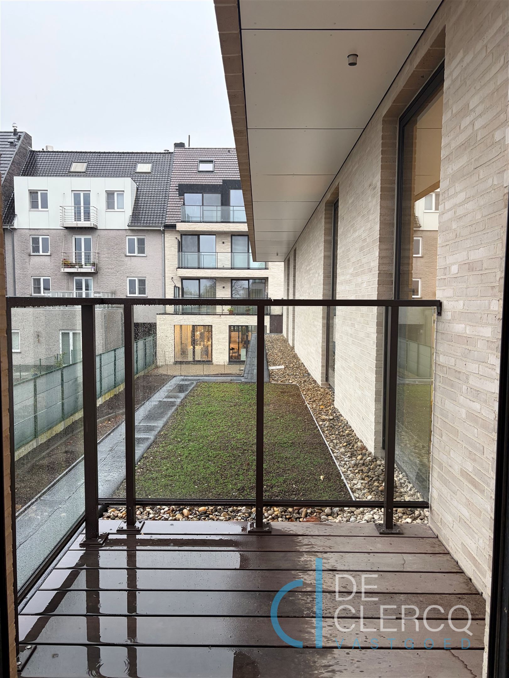 Gloednieuw appartement te huur in centrum Lochristi!  foto 10