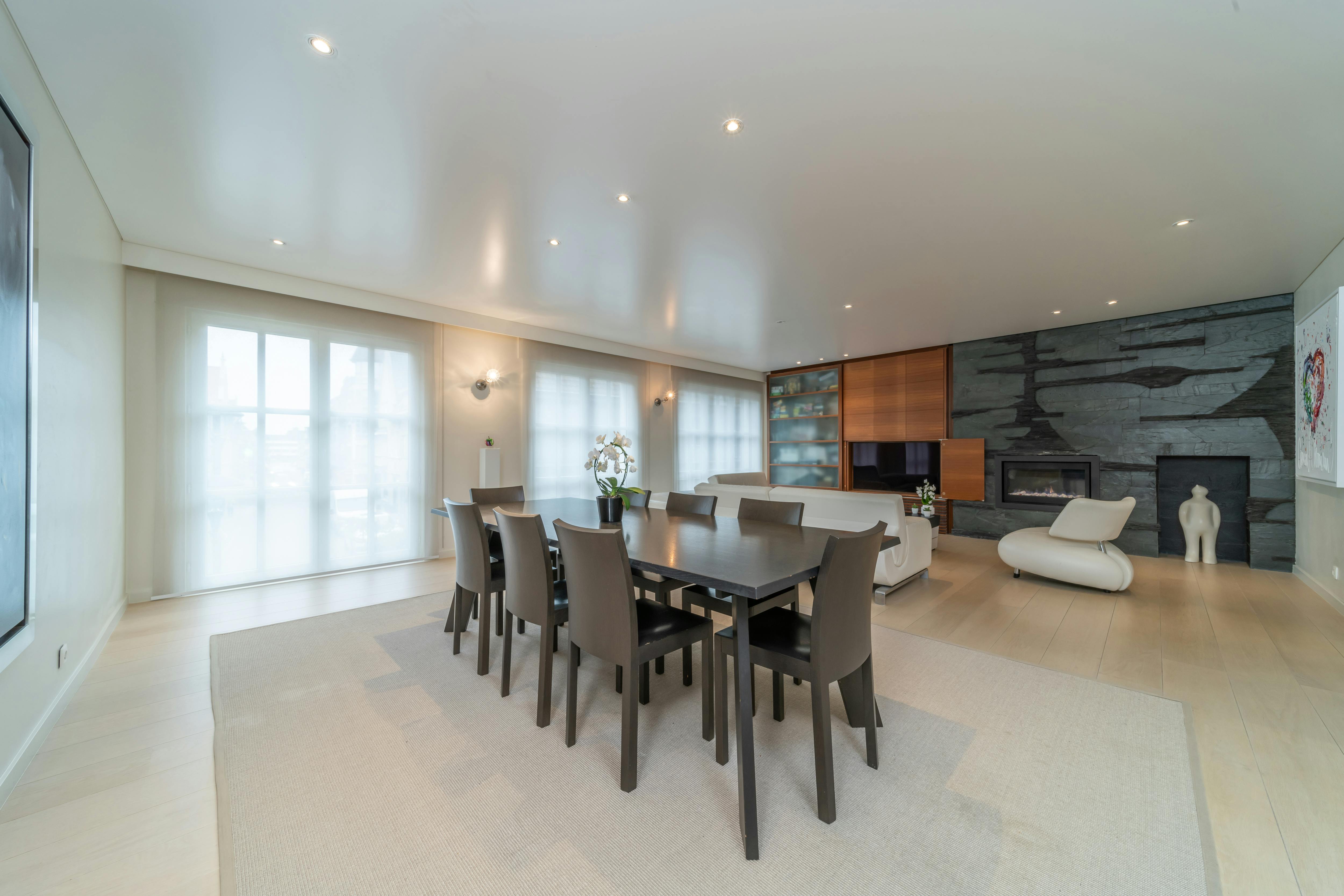 Riante woning met handelsgelijkvloers te koop in het centrum van Veurne. foto 13