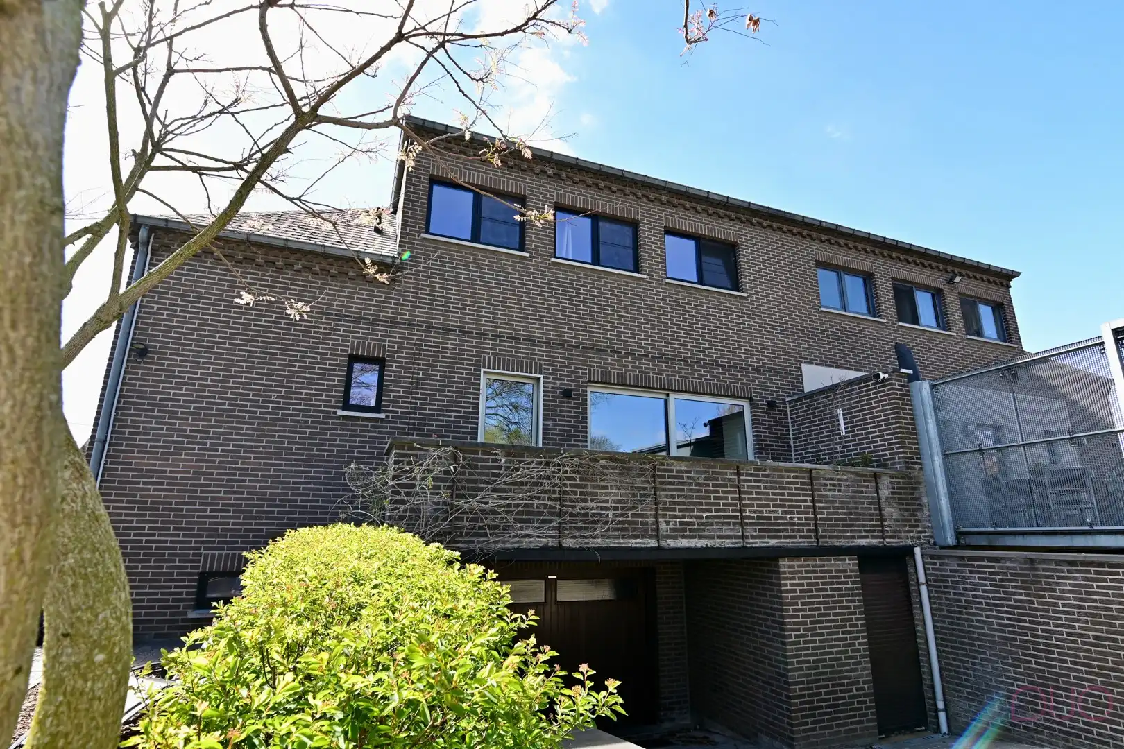 Gerenoveerd halfopen bebouwing op een prachtig perceel van 1h39a60ca inclusief weilanden foto 40