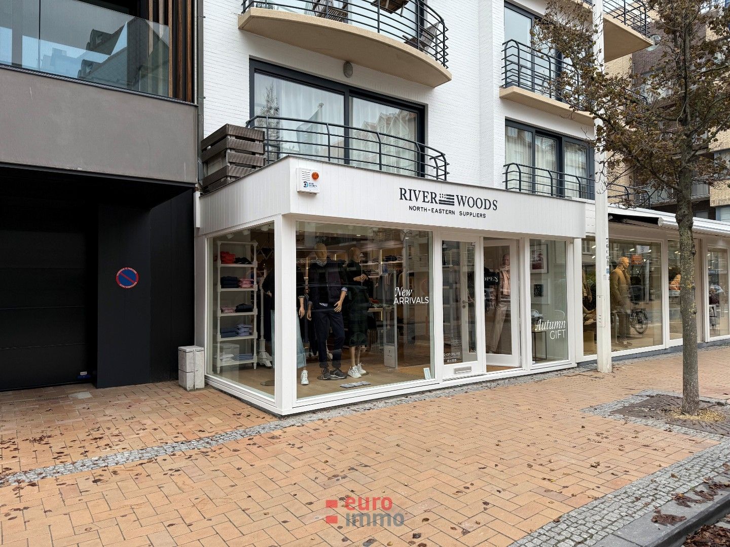 Commercieel topvastgoed op absolute topligging in Nieuwpoort-Bad foto 2