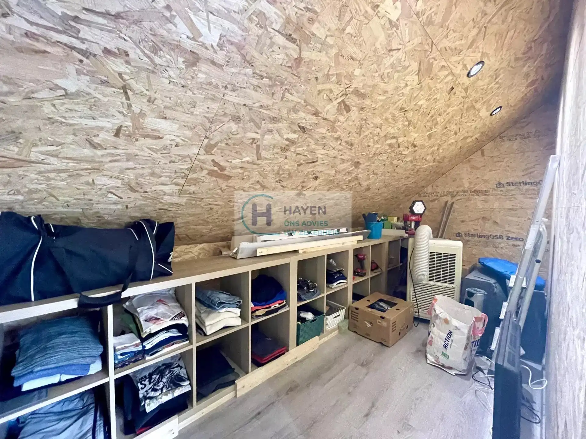 Zeer ruime woning in afwerkingsfase met veel potentieel op een groot perceel van 2.140m² foto 8