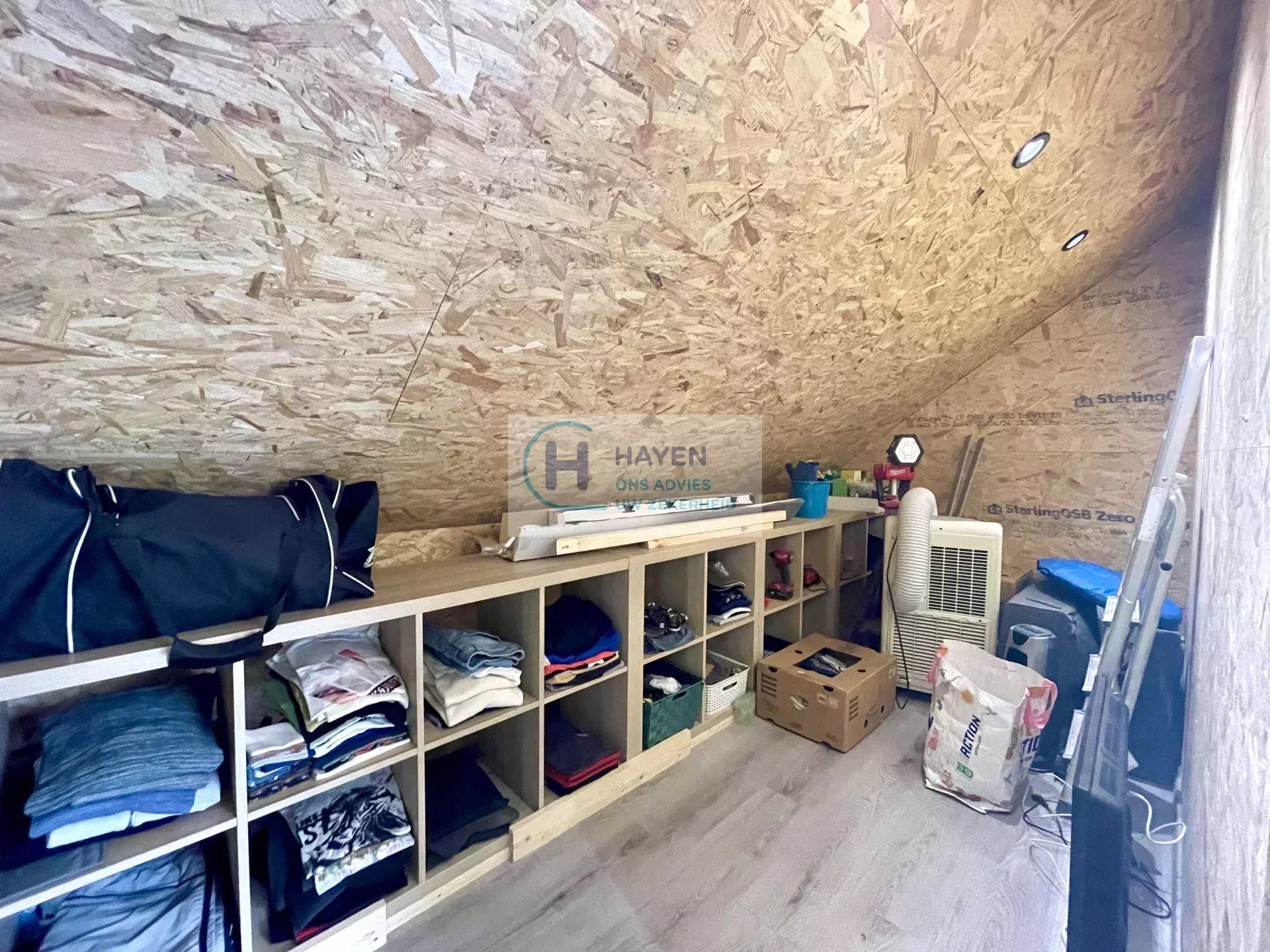 Zeer ruime woning in afwerkingsfase met veel potentieel op een groot perceel van 2.140m² foto 8