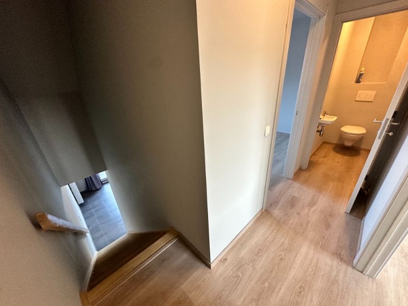 Instapklaar (volledig opgeschilderd) duplexappartement met 2 ruime slpk., terras, ondergrondse autostpl + kelderberging foto 13
