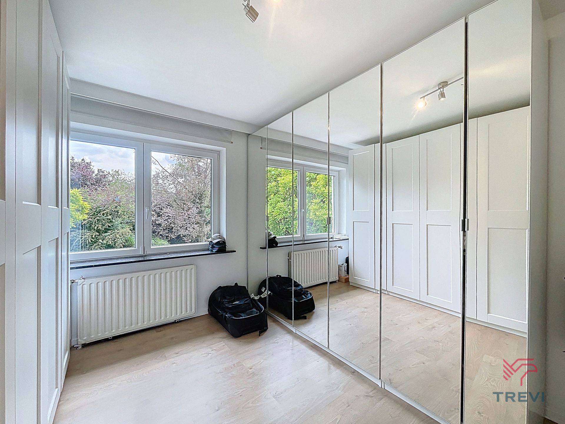 Charmant vrijstaand huis met tuin foto 16