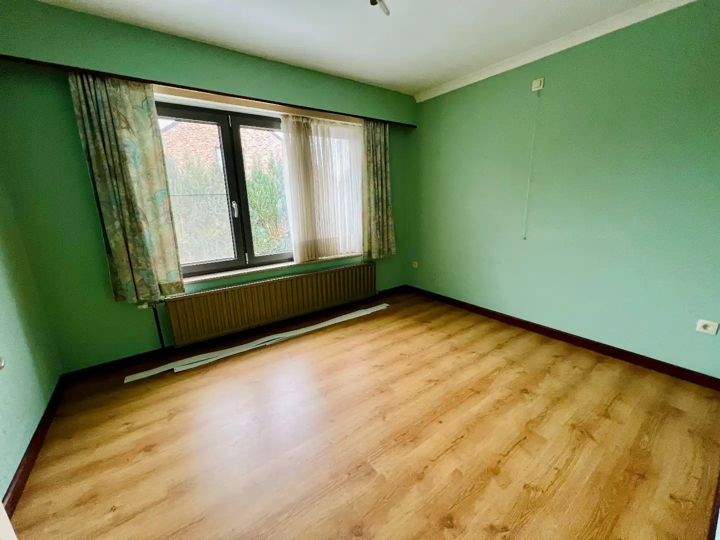 Open bebouwing met 3 slpks, tuin en garage foto 6