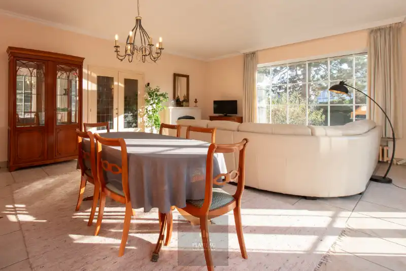 Grote villa op 1533m² gelegen centraal in de Simli-wijk te Nieuwpoort-Bad. foto 15