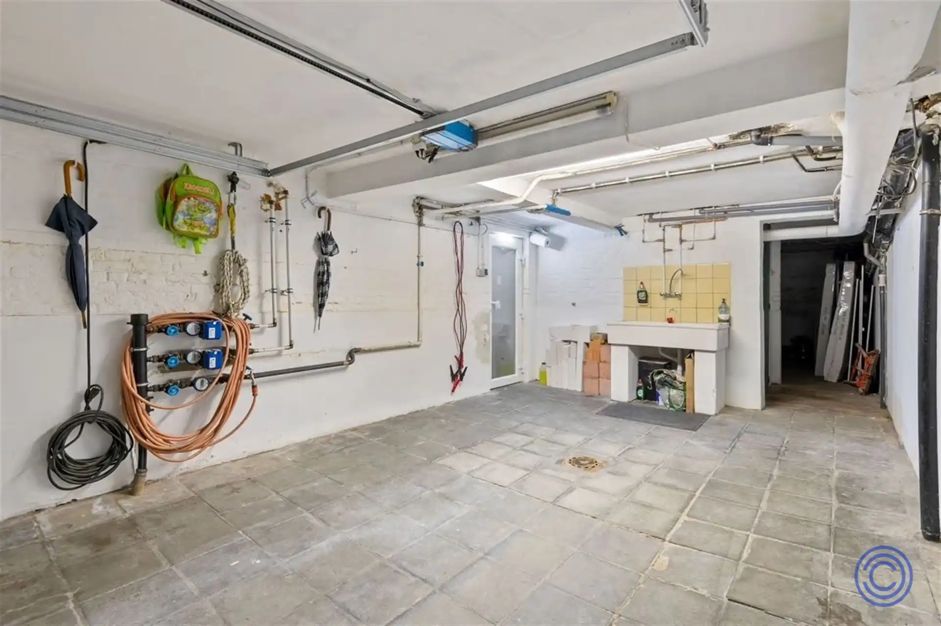 Instapklaar gelijkvloers met 3 slpk + tuin + dubbele garage! foto 16