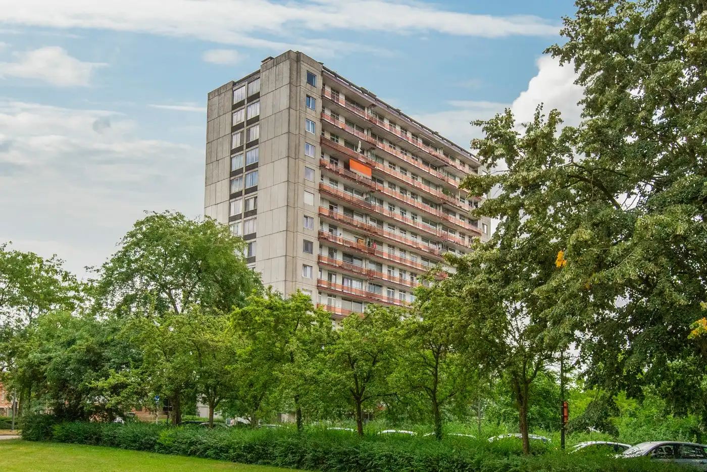 Ruim 3-slpk. appartement met terras en prachtig zicht in Berchem foto 24