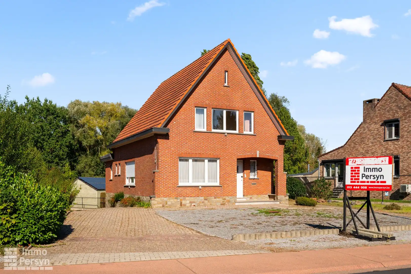 Woning met loods op een commerciële ligging foto 2