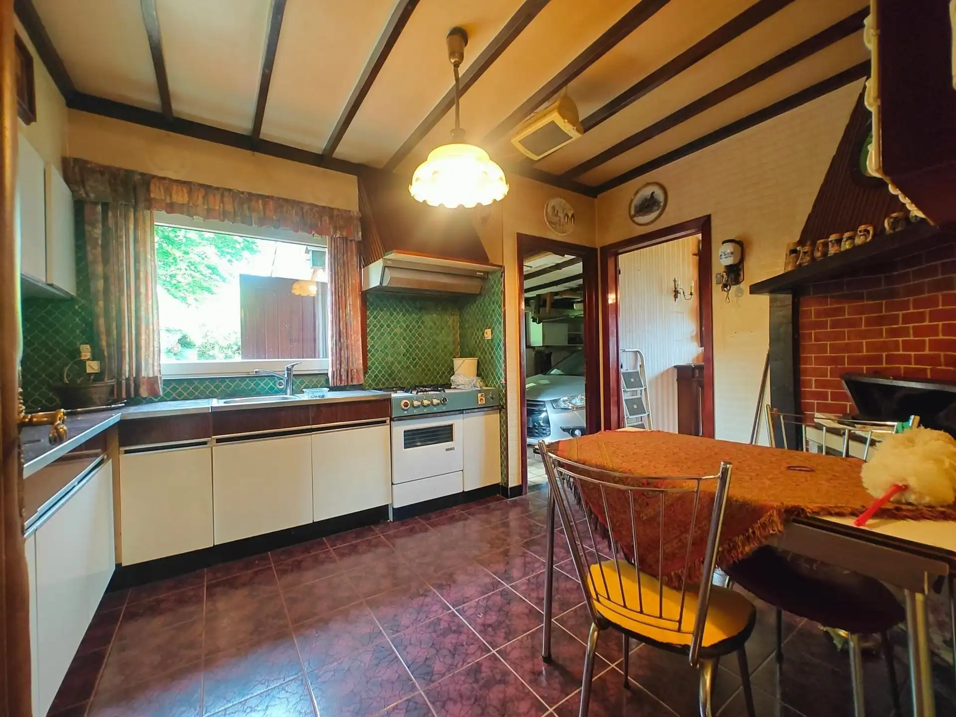 Te renoveren, vrijstaande woning in een gezellige woonwijk foto 5