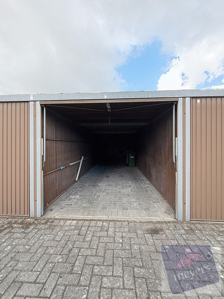 Ruim appartement met garagebox in Bilzen-Schoonbeek foto 20