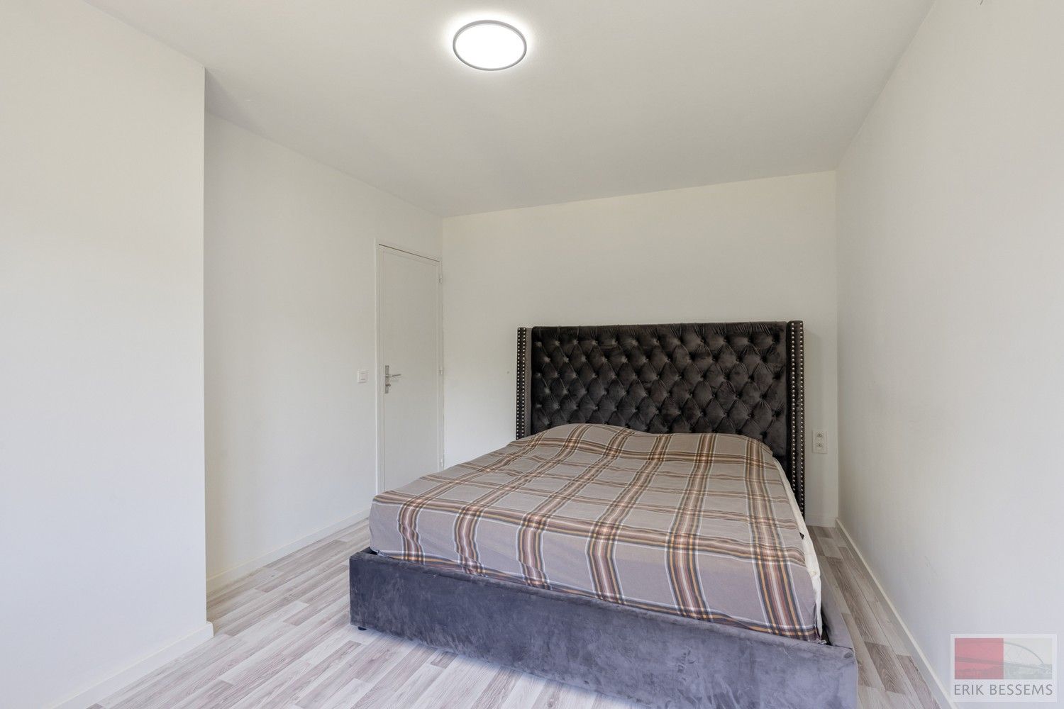 Halfvrijstaande woning uit 1969 op een perceel van 635m², woonopp. 154 m² foto 15