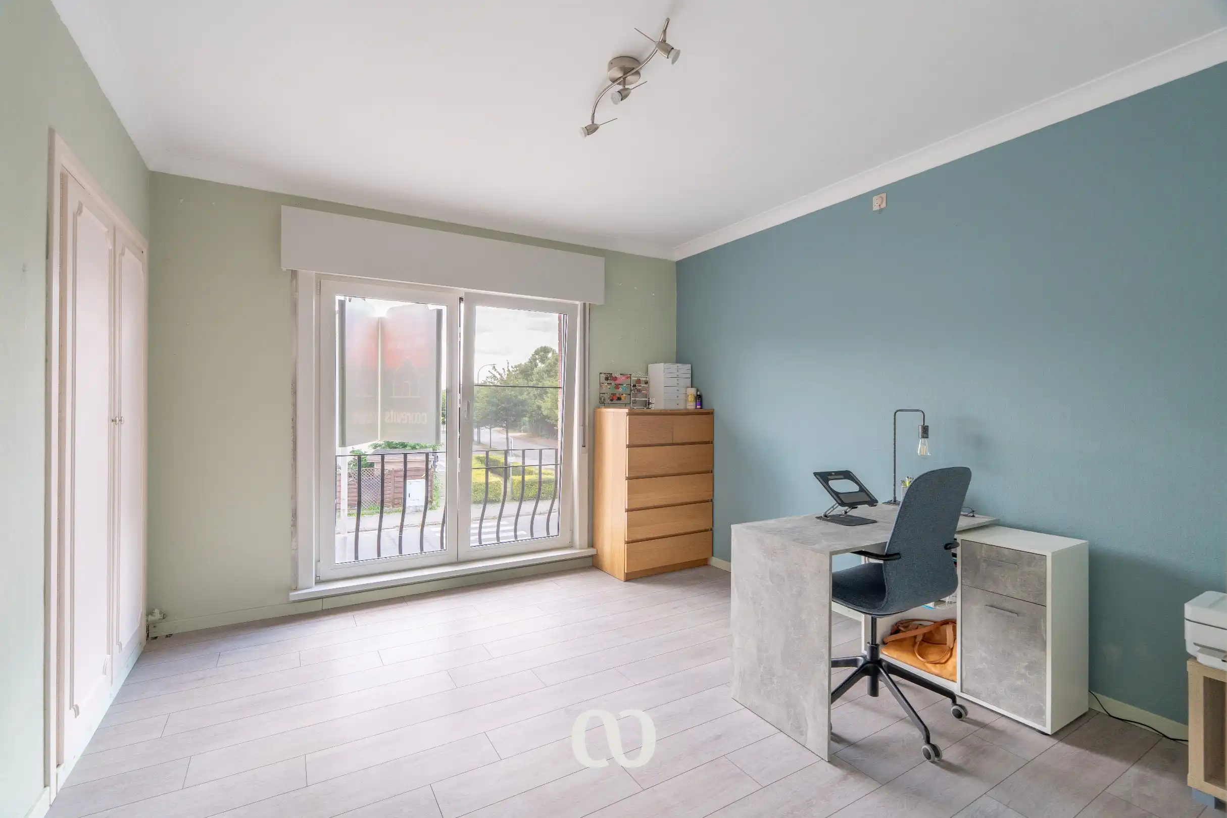 Ruime gerenoveerde woning met 4 slaapkamers in centrum Eine foto 13