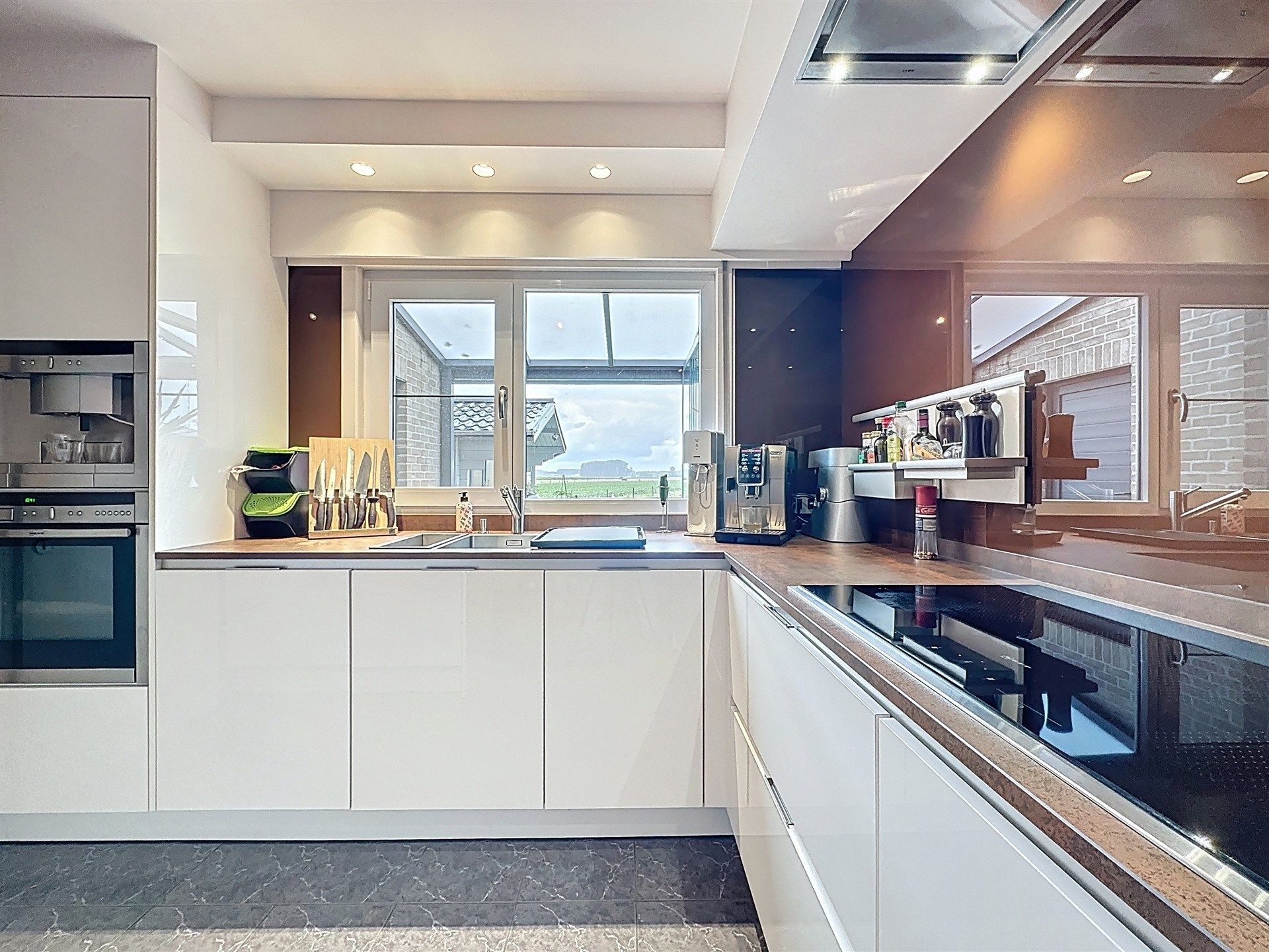 Instapklare energiezuinige EPC A woning met garage en 3 slaapkamers foto 2
