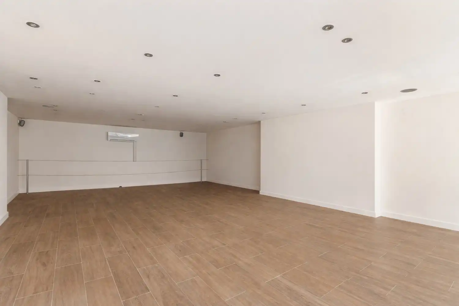 Zeer ruim handelspand van 341 m² in hartje Antwerpen! foto 16