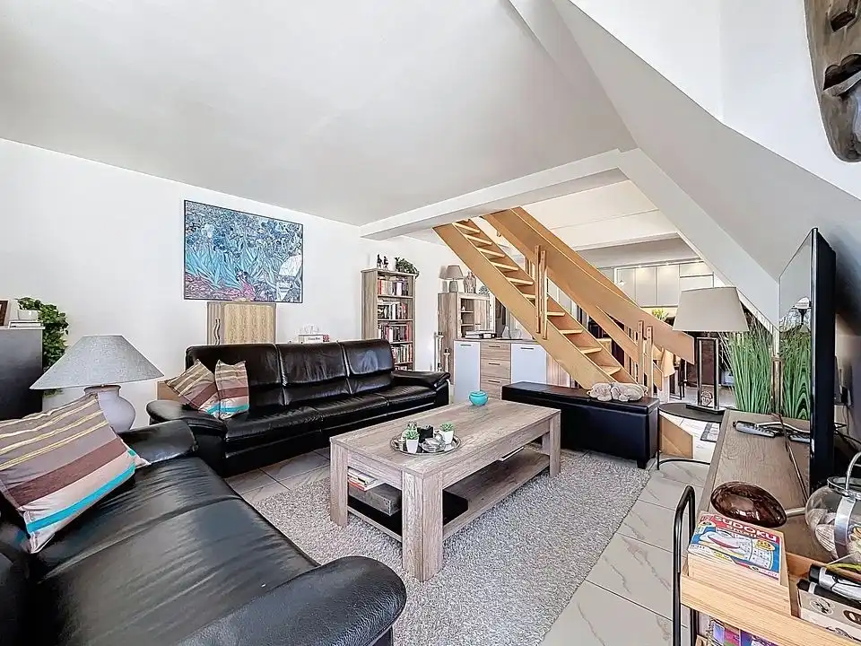 Uw eigen plek aan zee: stijlvol duplex-appartement met 3 slpks in het hart van Koksijde foto 11