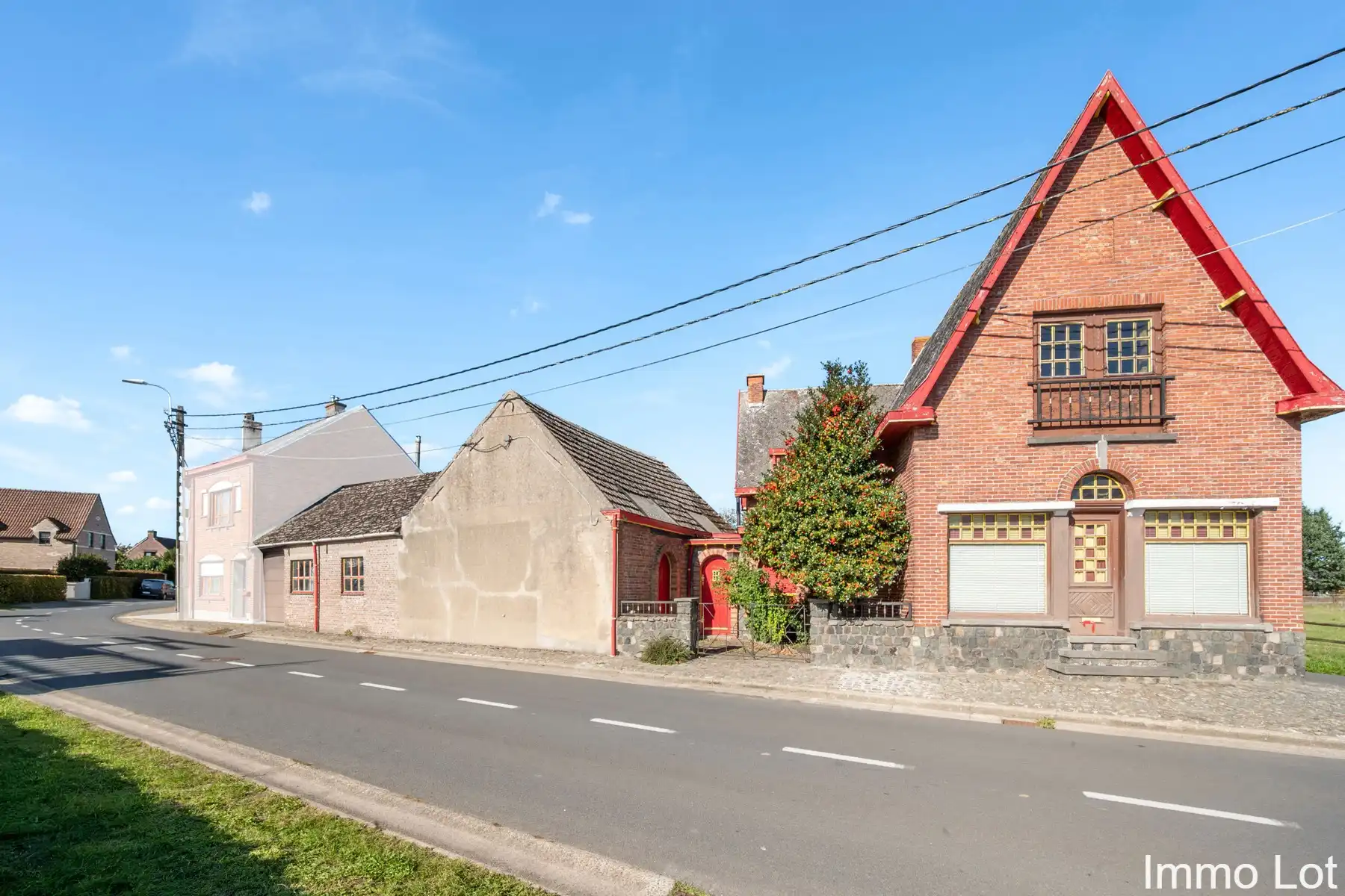 Te renoveren woning met 4 slpk, garage en tuin in Berlare foto 2