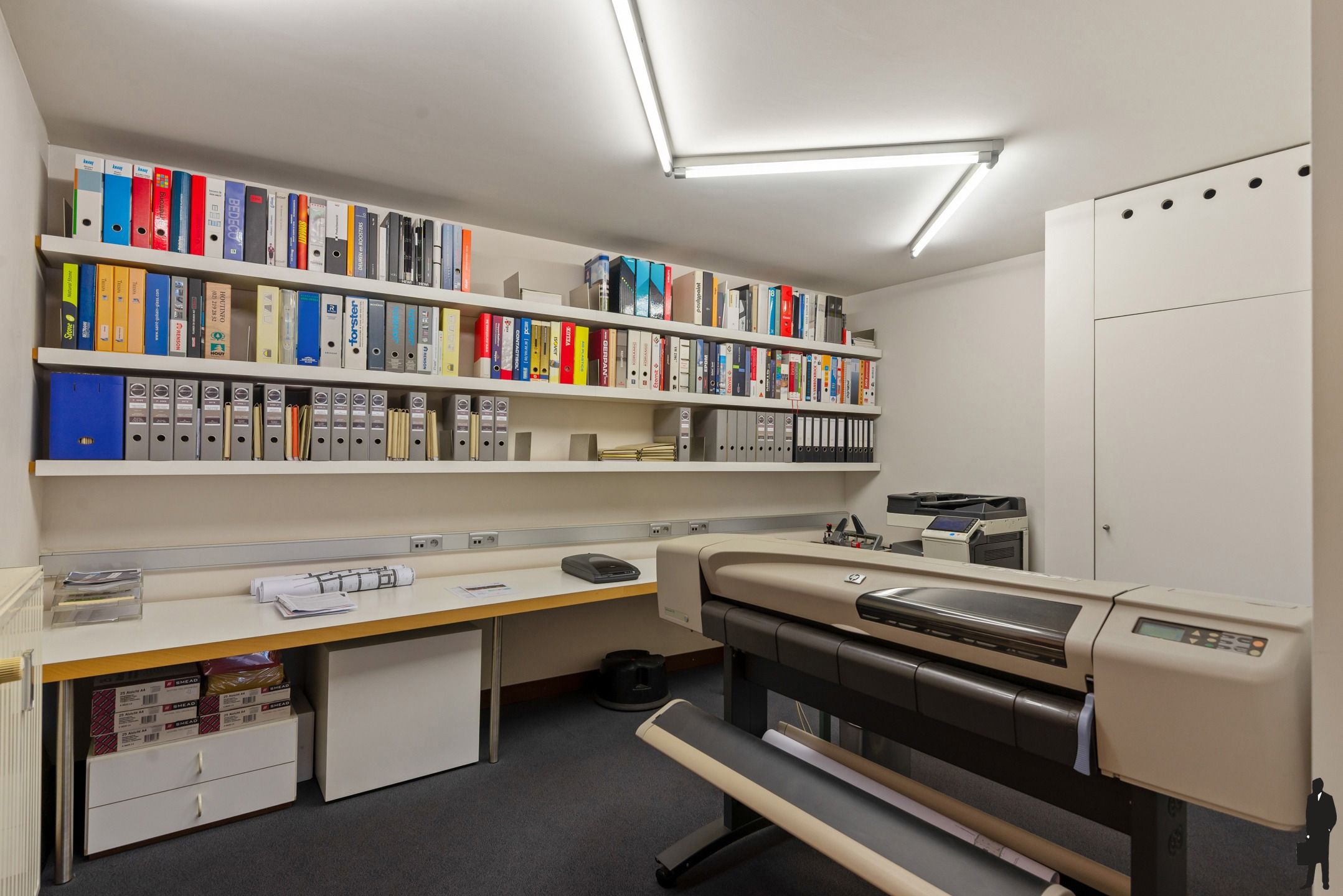 Riante kantoorruimte met privatieve garagebox in het centrum foto 13