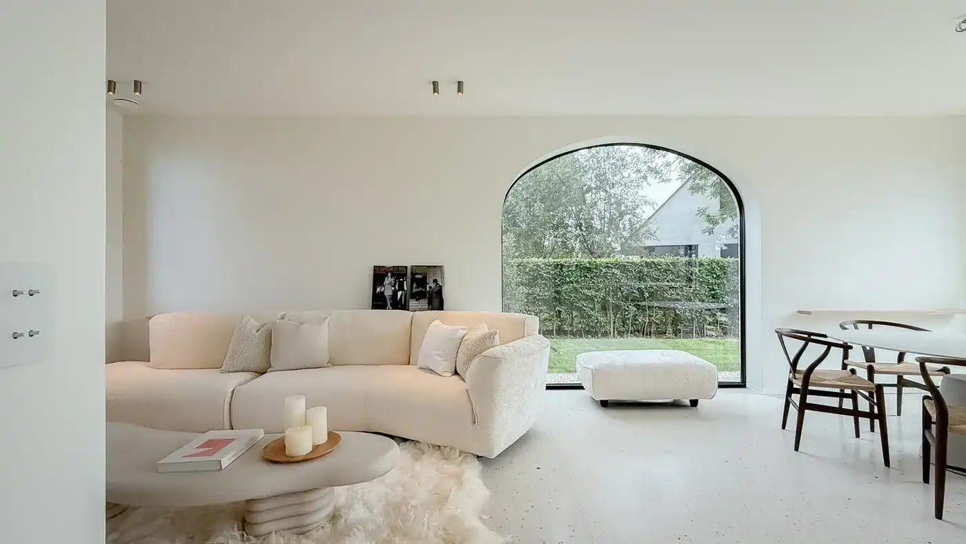 Nieuwbouw onder registratierechten! Villa met zonovergoten leefruimtes en een tijdloos design foto 8