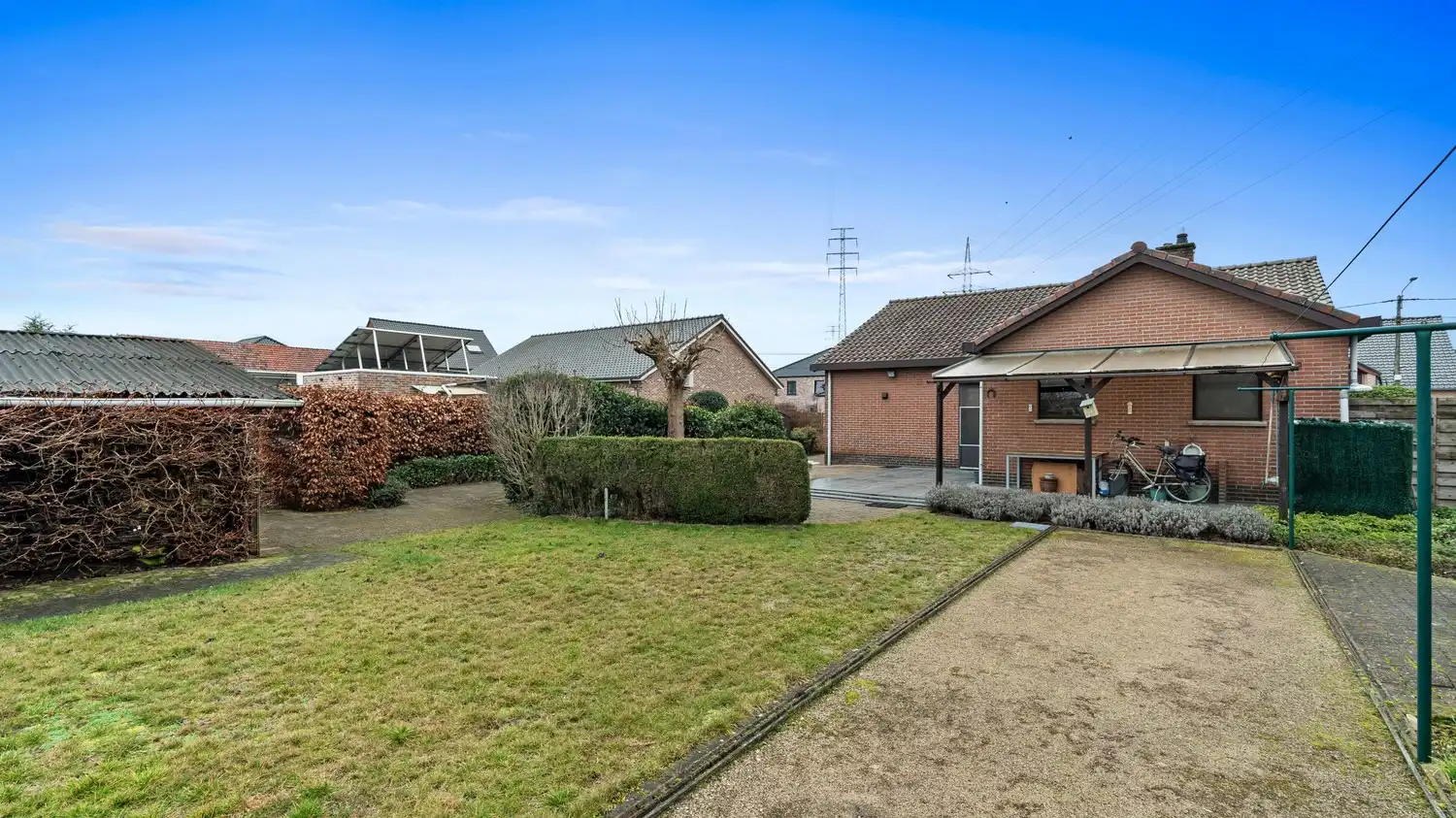 Charmante gelijkvloerse open bebouwing met 3 slaapkamers foto 16