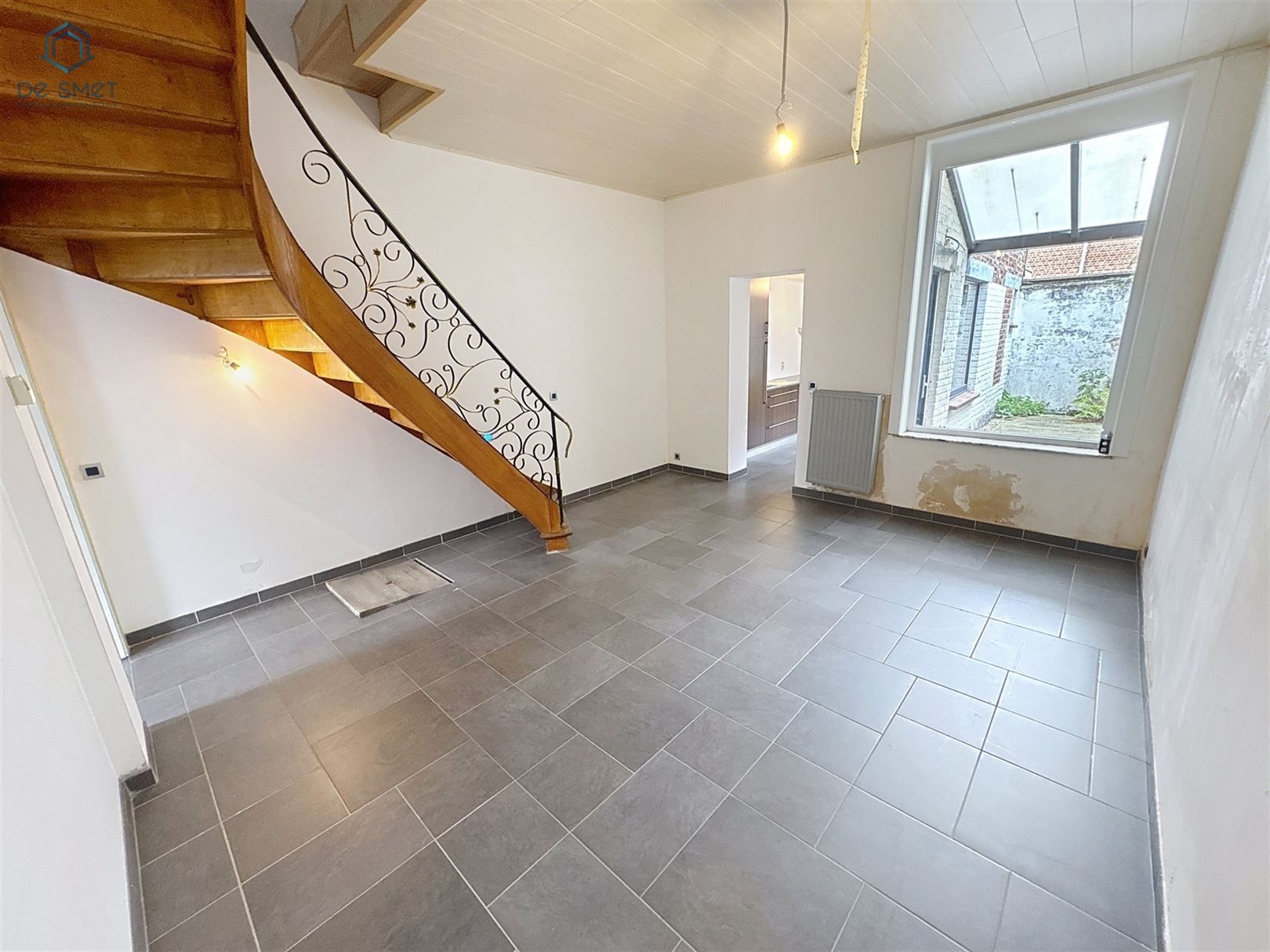 Instapklare, volledig gerenoveerde woning met 4 slaapkamers, terras en tuinberging in hartje Geraardsbergen! foto 2