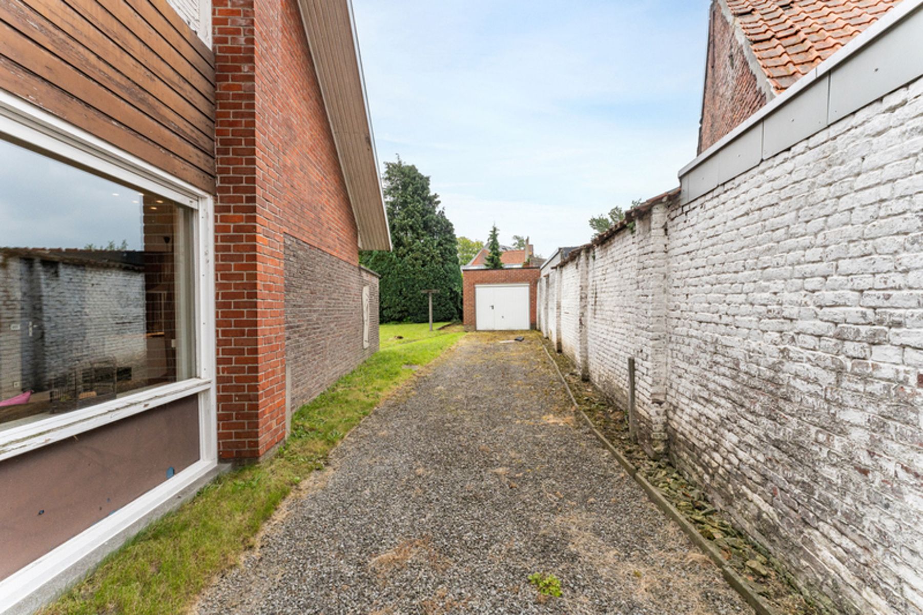 Alleenstaande, rustig gelegen te renoveren woning op meer dan 800 m² in het centrum foto 26