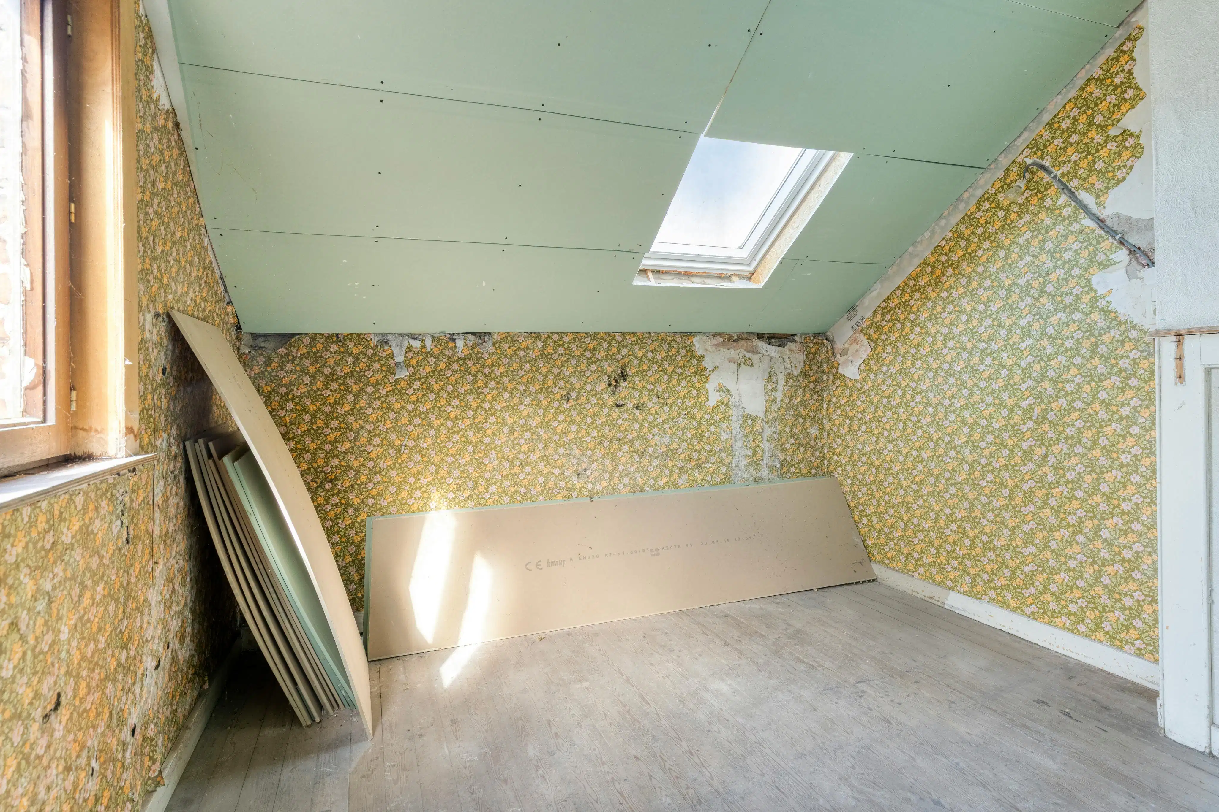 Verder te renoveren woning met tuin en garage in Adinkerke. foto 8