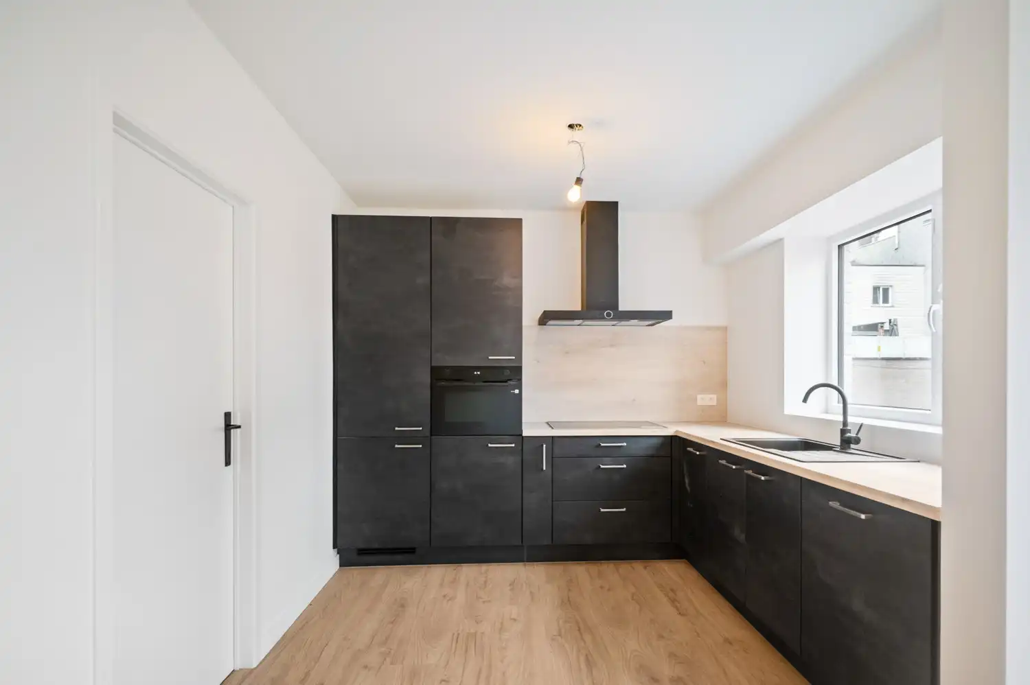 Prachtig appartement met 3 slpkrs in hartje Duffel foto 4