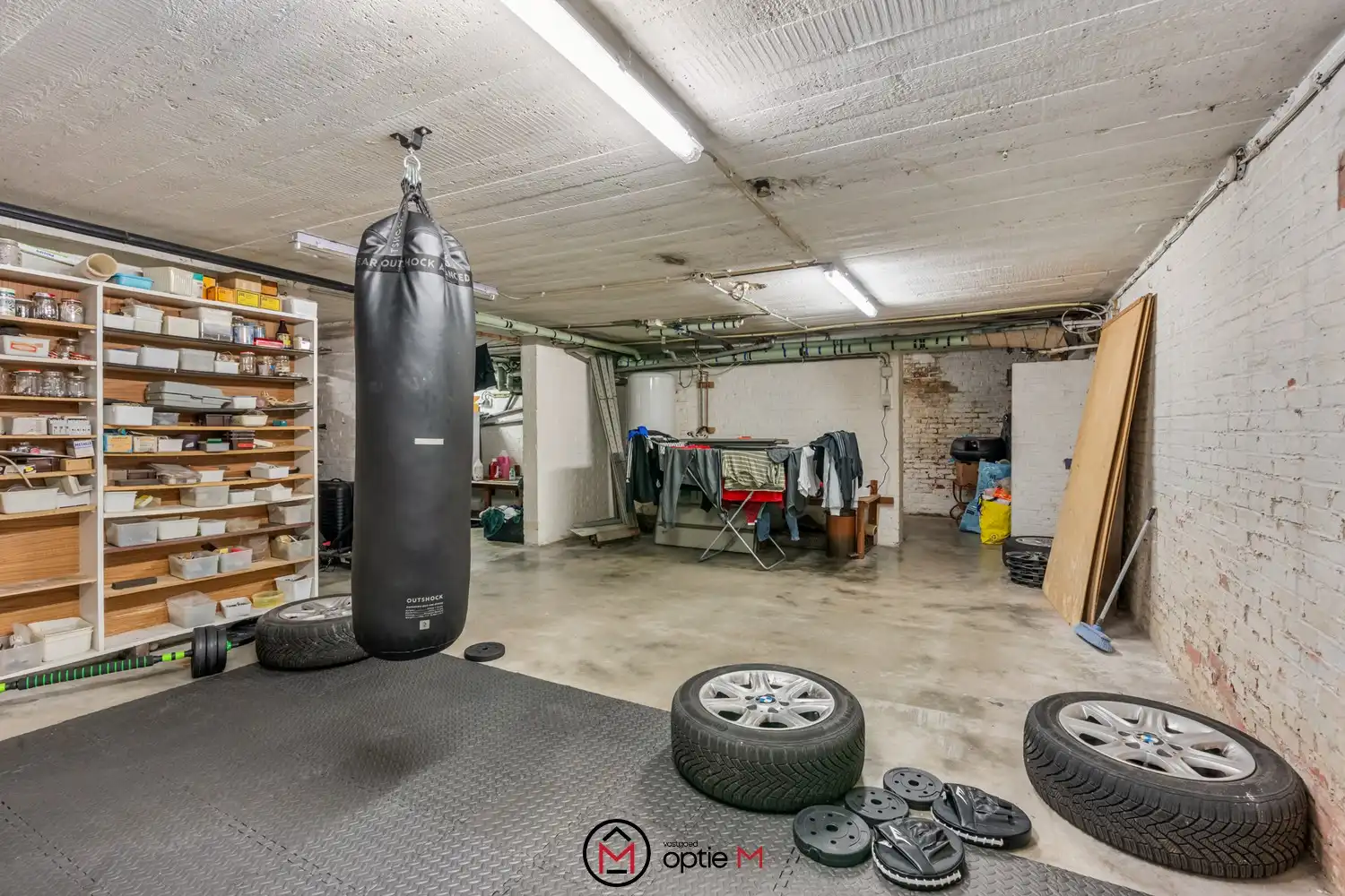 Investeringspand te koop in Genk – Twee verhuurde appartementen met onmiddellijk rendement foto 26