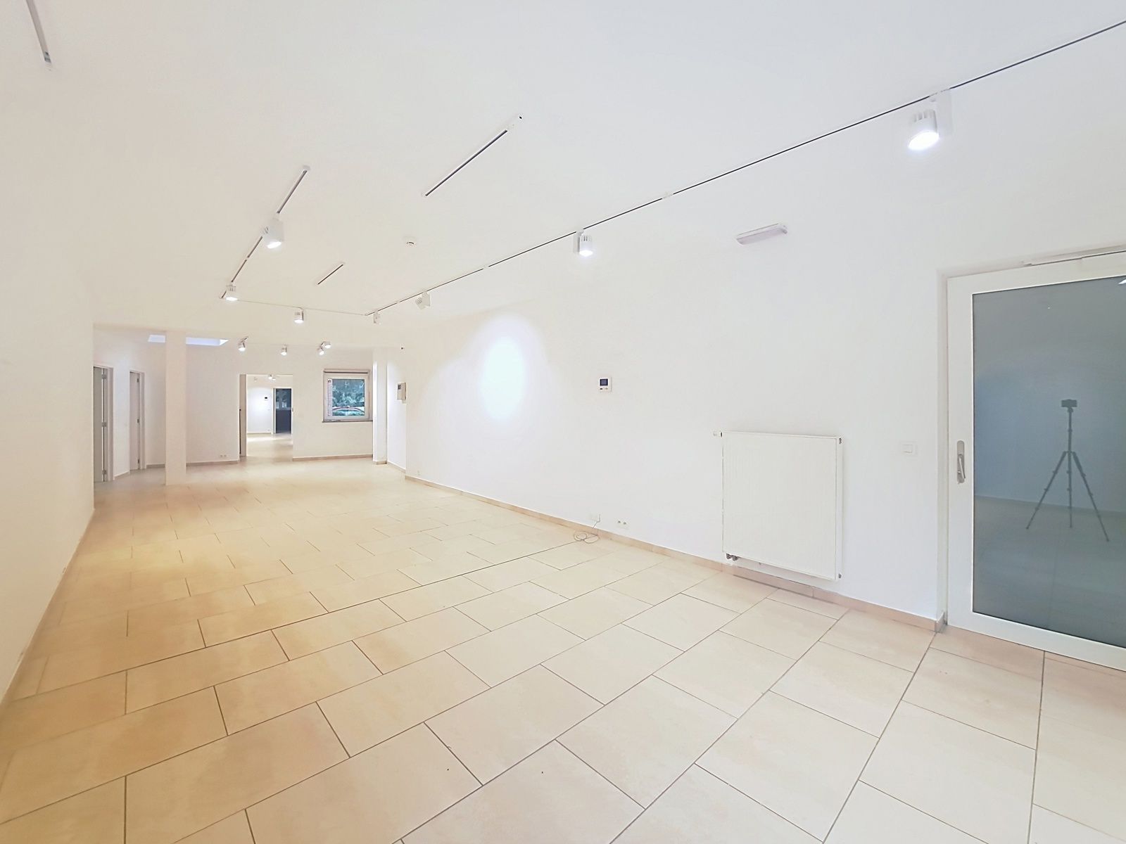 Commerciële ruimte te huur foto 2