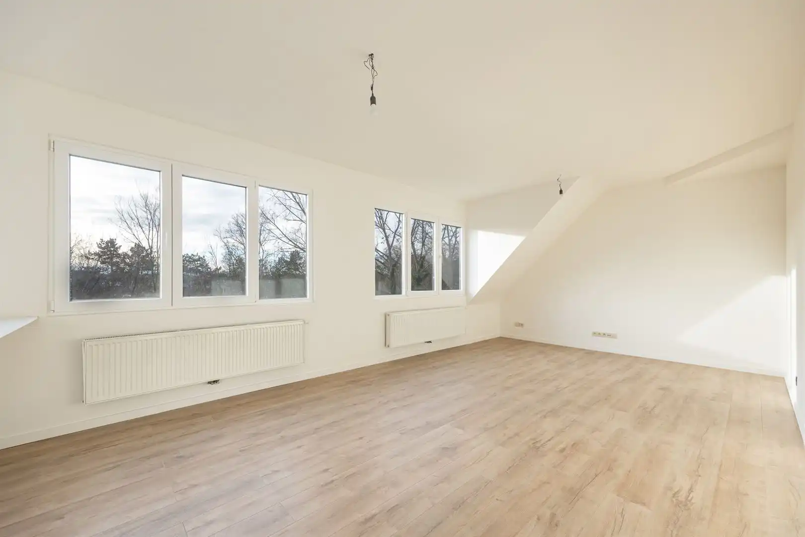 Prachtig dakappartement met 2 ruime slaapkamers te Schoonbroek.  foto 6