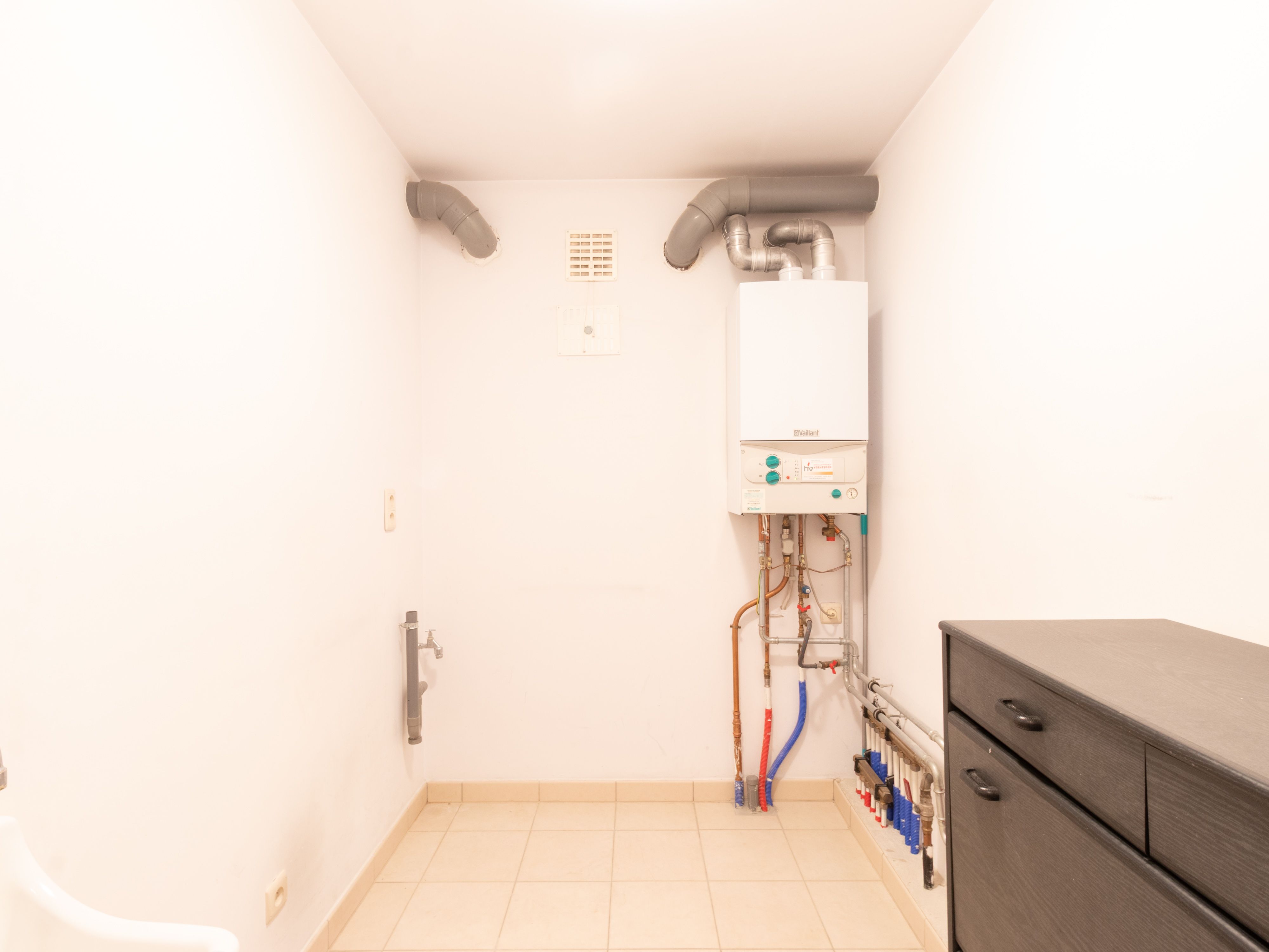 Licht appartement met twee terrassen en autostaanplaats foto 7