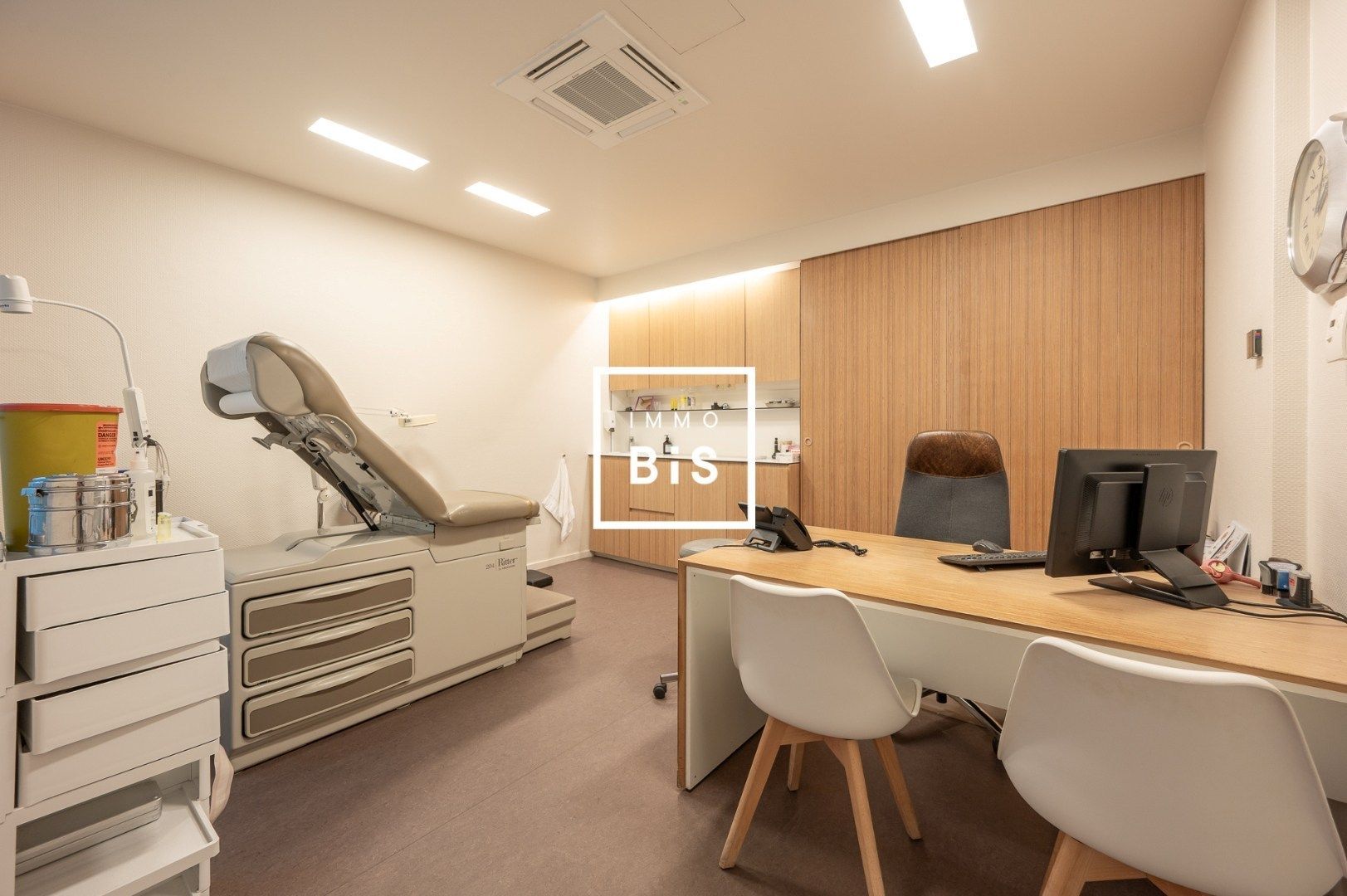 Centraal gelegen instapklaar handelspand op topligging in de Dumortierlaan foto 9