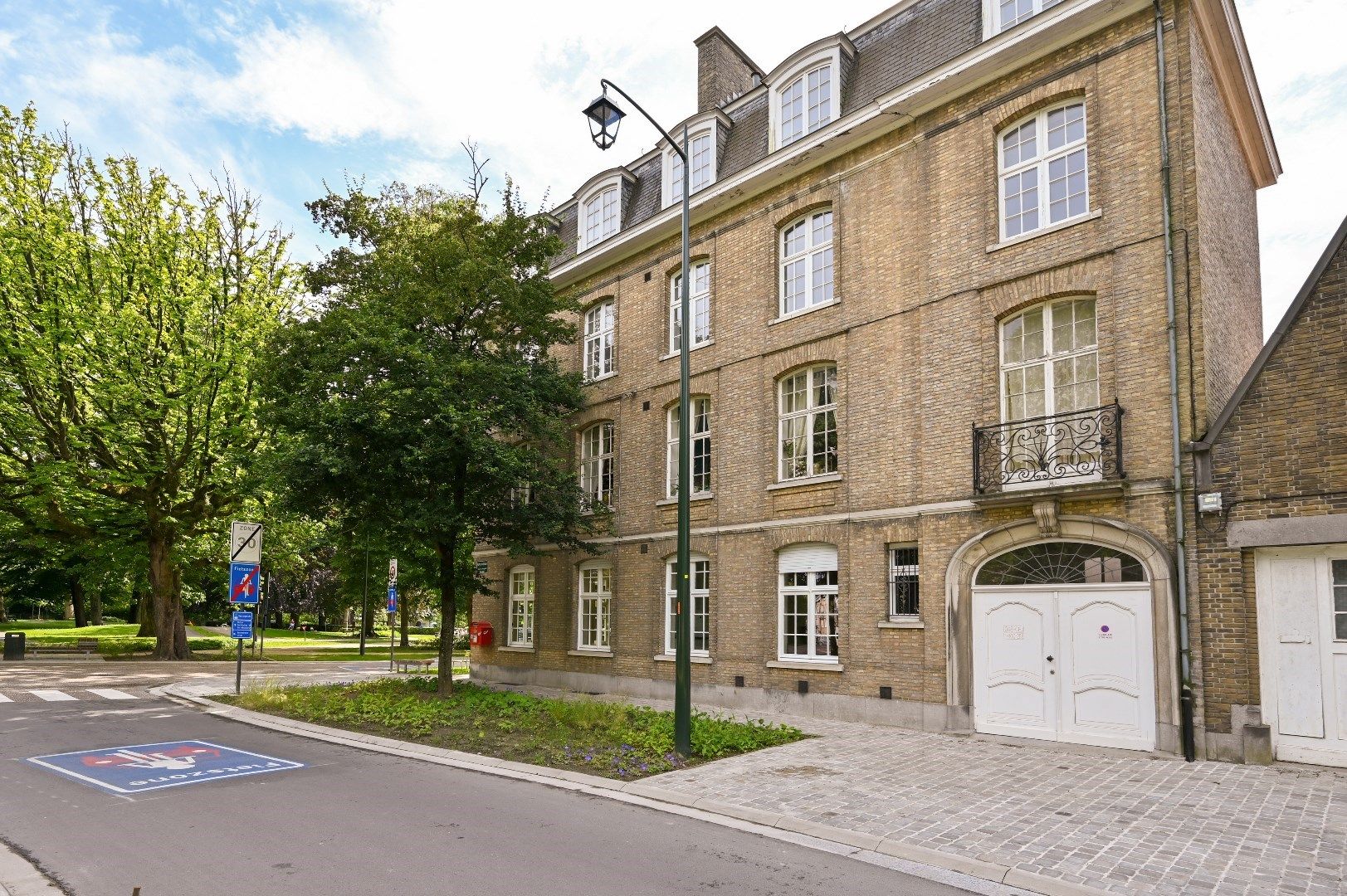 Uniek aanbod: Prachtig appartement te Kristus Koning met zicht op het 't Stilende en het Graaf Visartpark op een steenworp van het centrum. foto 2