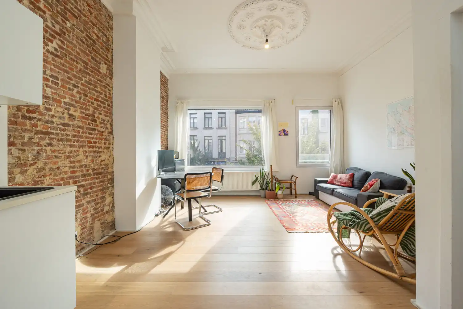 Instapklaar en energiezuinig appartement (EPC B) nabij Park Spoor Noord boordevol charme! foto {{pictureIndex}}