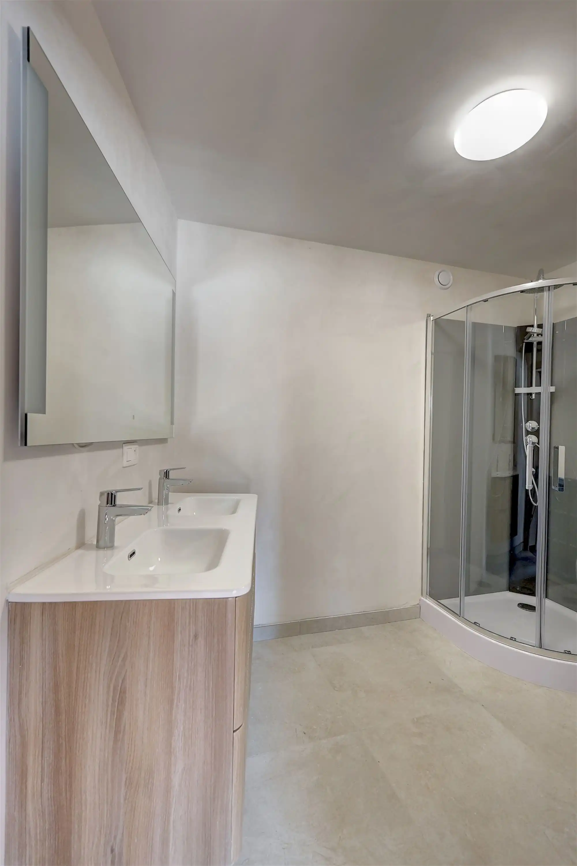 Ruime woning met magazijn van 302m²+ winkel foto 17