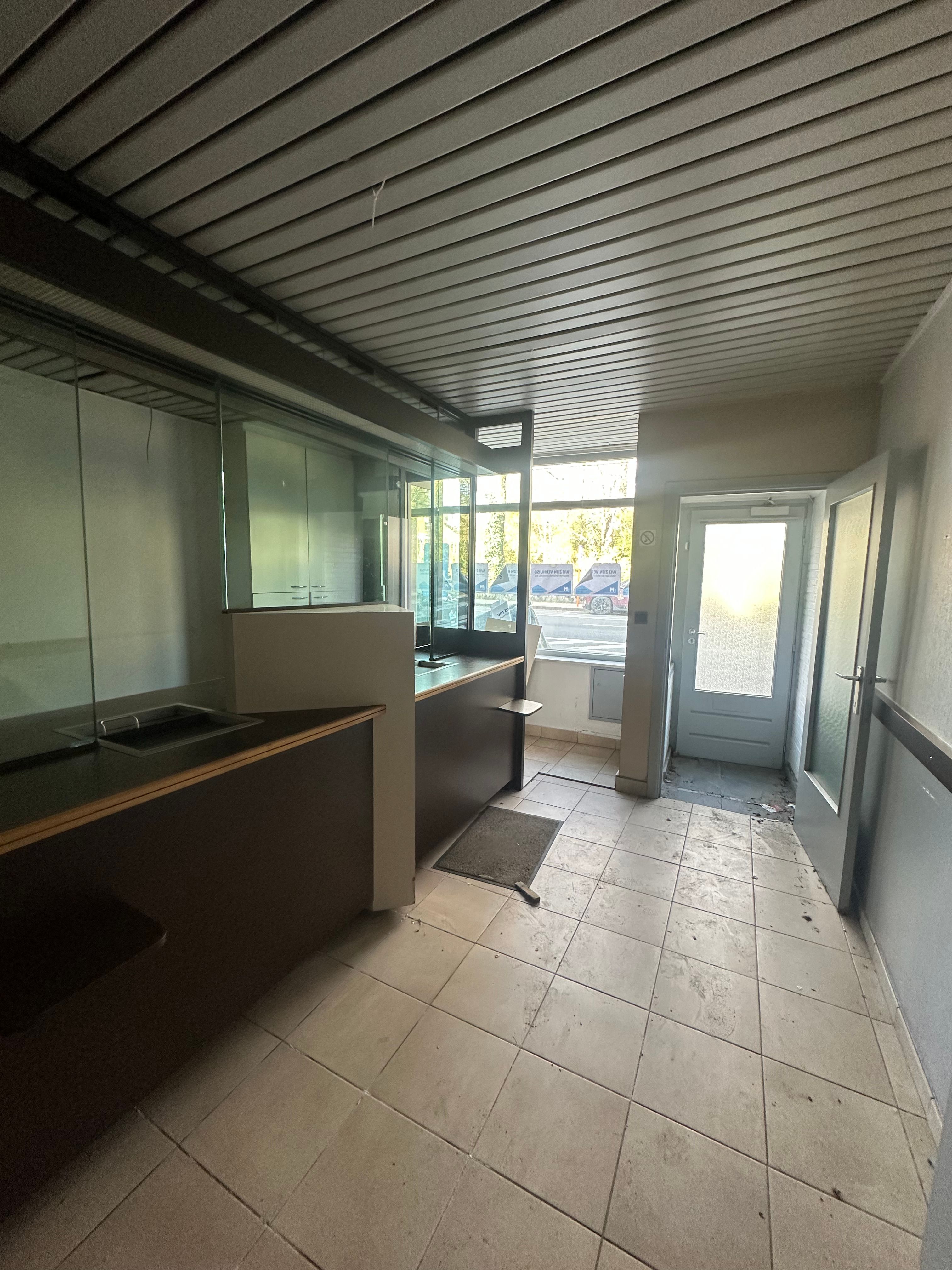 Ruime woning met verbouwingsmogelijkheden foto 4