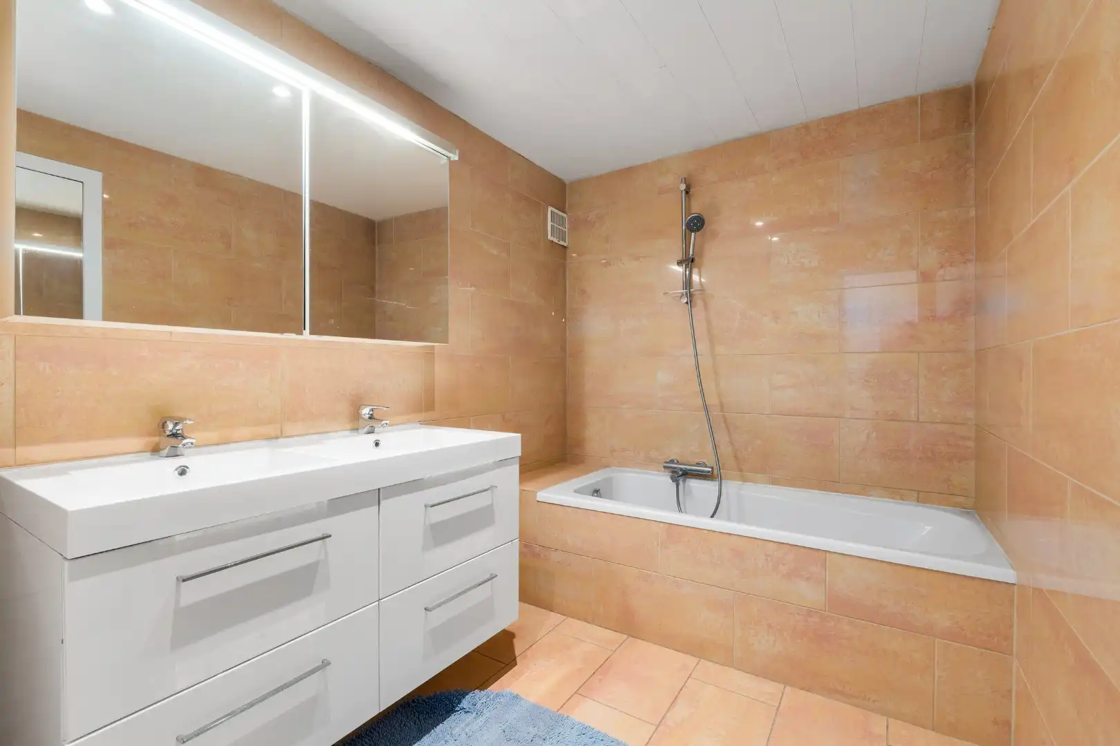 Ruim 2-slaapkamerappartement van 113 m² met open zicht op het Wapenplein – absolute topligging - gunstig EPC! in hartje Oostende foto 12